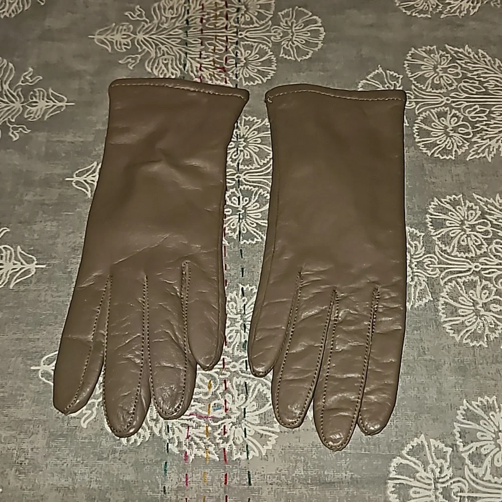 Vintage | Fownes Genuine Leather Gloves | Women's Size 7